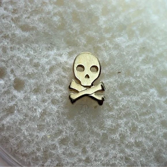 Junipurr Yellow Gold Skull Threadless End - Picture 5 of 8